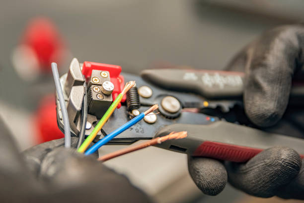 Best Affordable Emergency Electrician  in Bloomingdale, IL